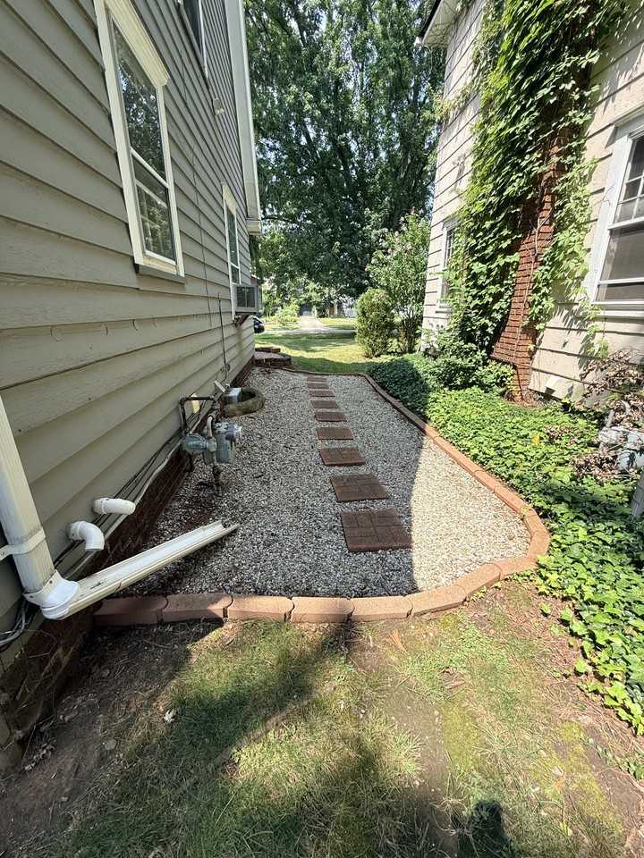 122 E Pokagon St - Photo 3 of 5