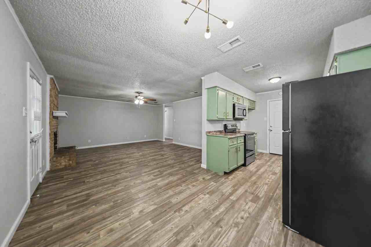 1804 Ruiz Dr - Photo 6 of 22
