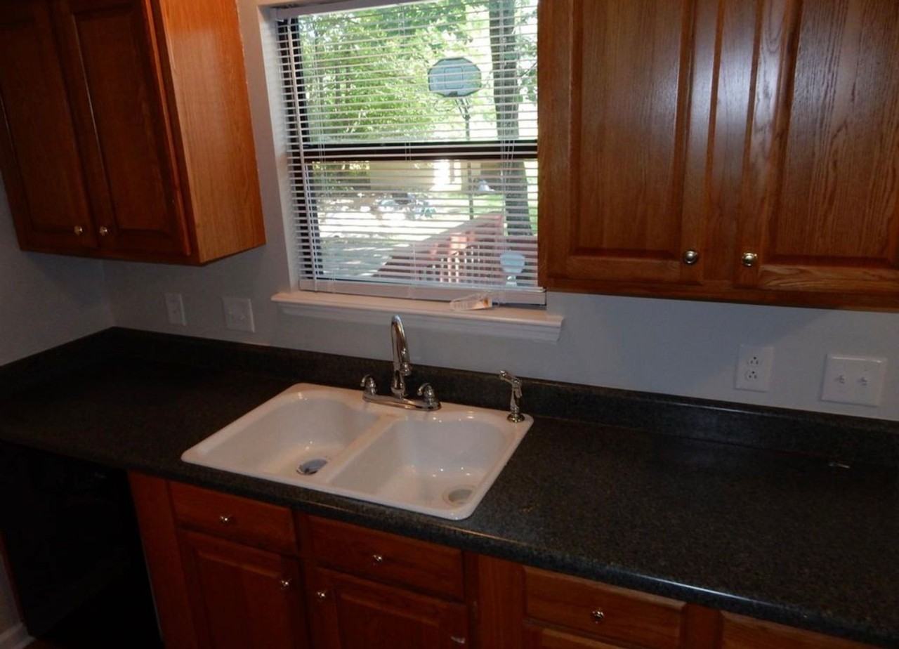 500 Debbie Dr - Photo 5 of 21