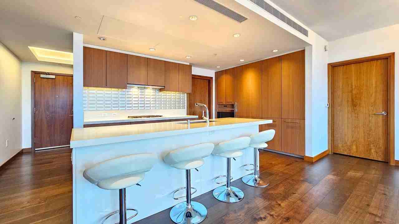 1555 Kapiolani Blvd #802 - Photo 5 of 38