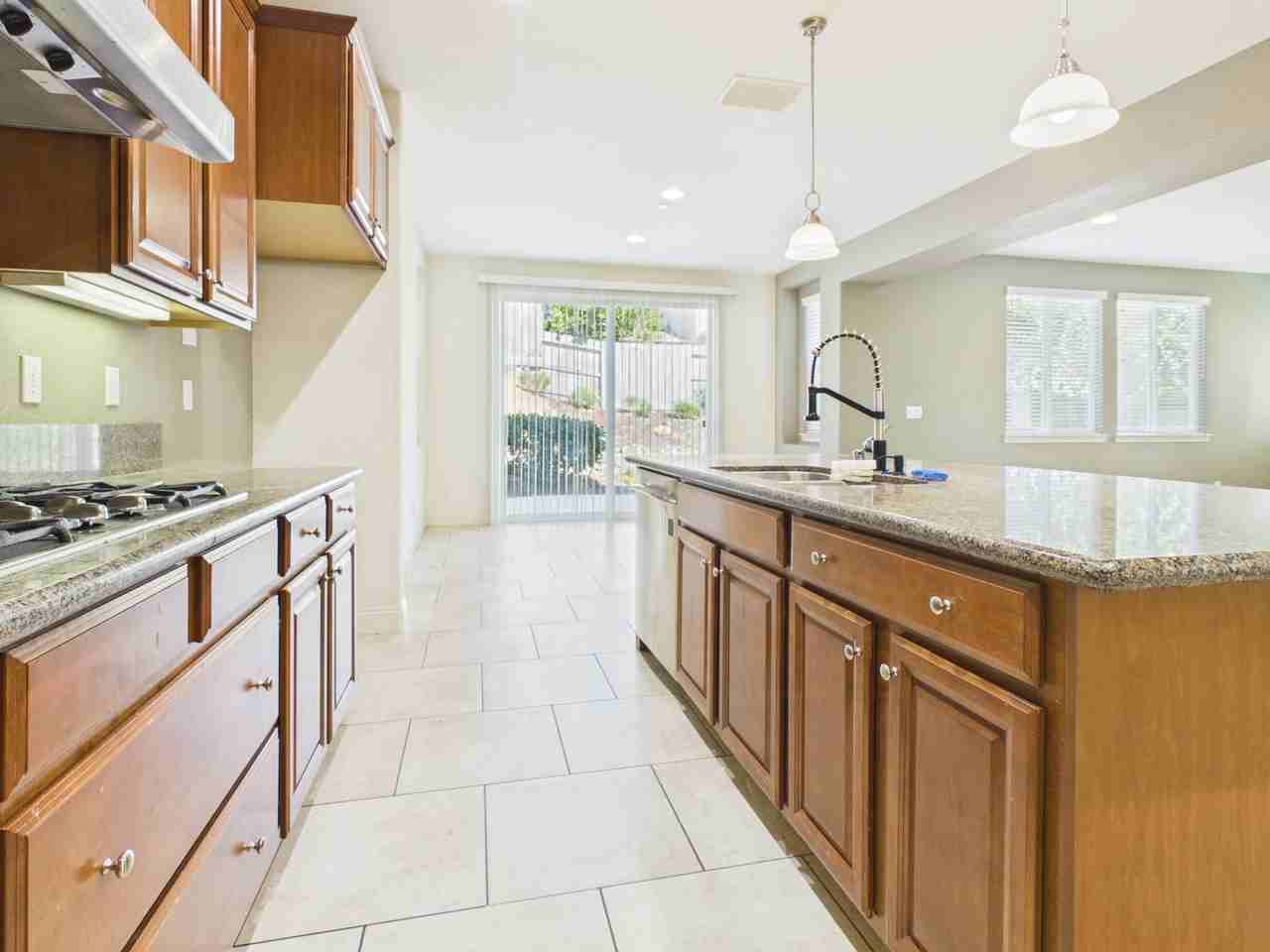 4085 David Loop - Photo 6 of 32