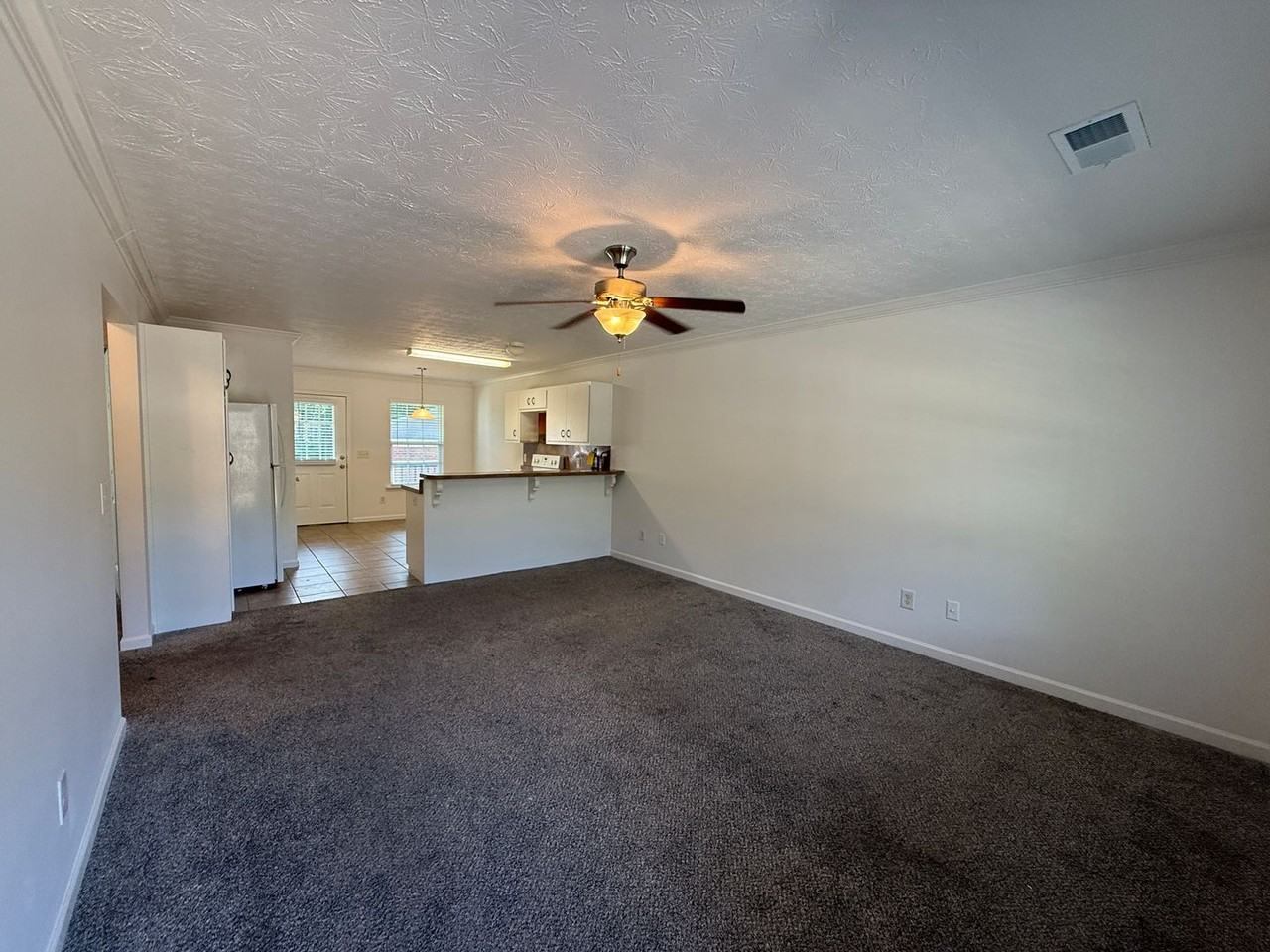 6231 Crystal Dr Apt 7b #B7 - Photo 3 of 19