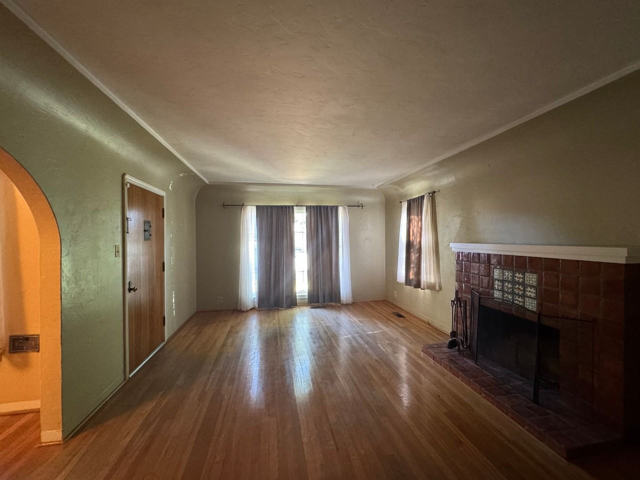 626 Adams Ave - Photo 2 of 9