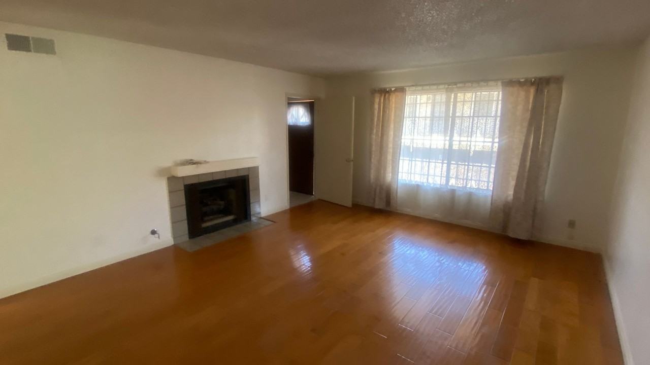 310 N Moore Ave #C - Photo 3 of 13