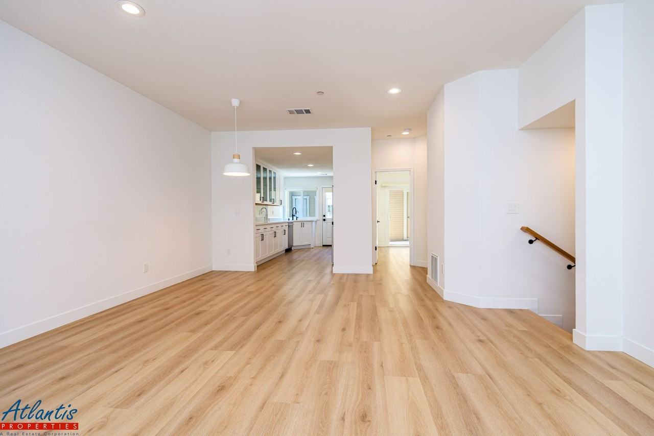 990 La Mesa Ter #F - Photo 3 of 22