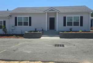 2032 Sw Allen Creek Rd #B - Photo 1 of 1