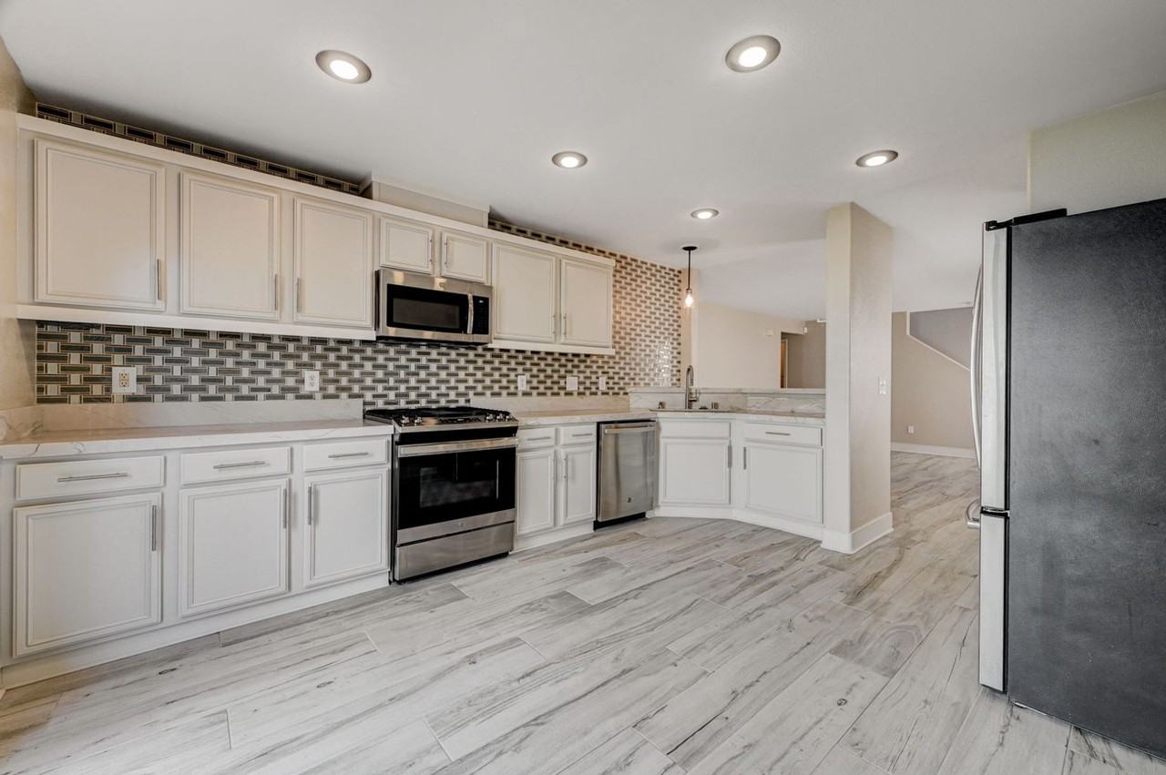 11092 Verismo St - Photo 2 of 42