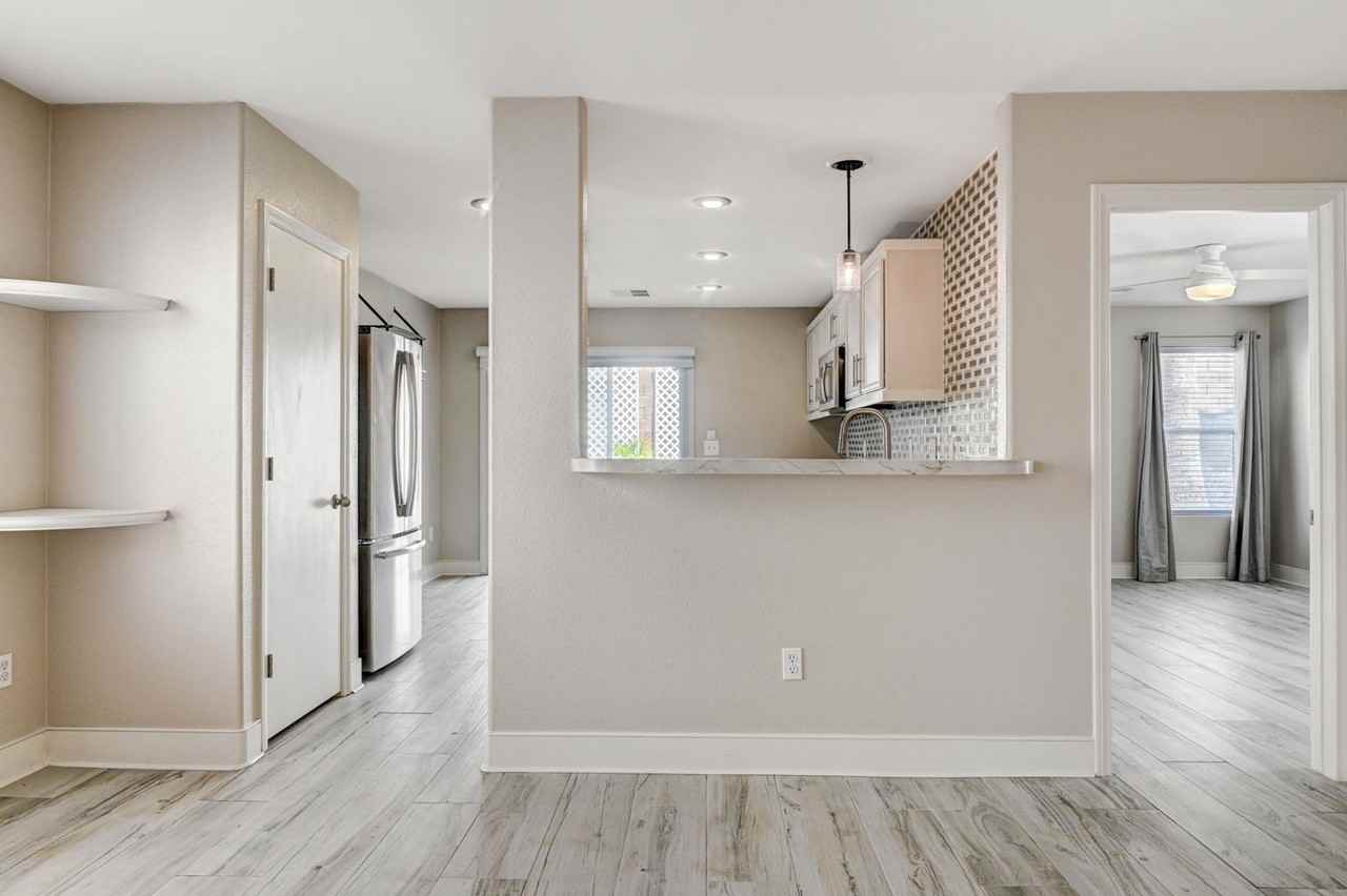 11092 Verismo St - Photo 4 of 42