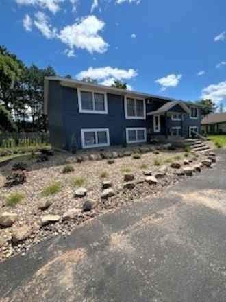 704 8Th St N - Photo 2 of 5