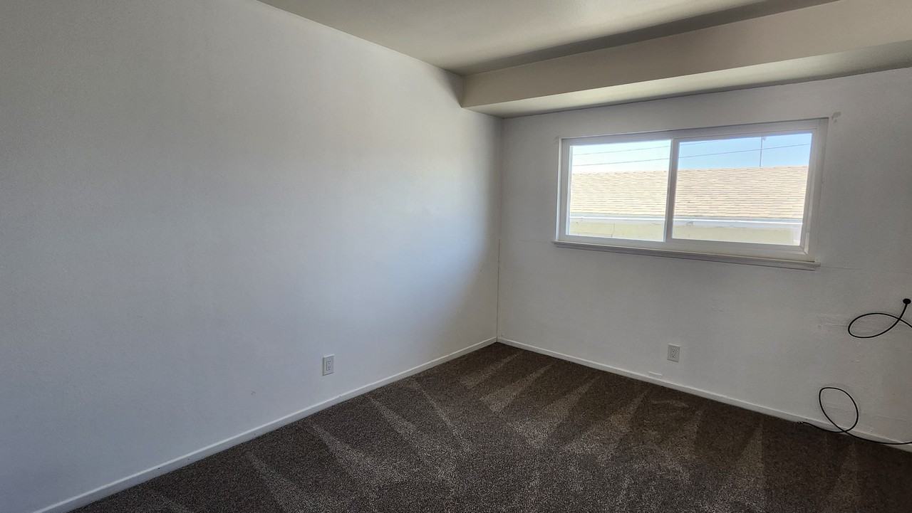 1241 W Fir Ave - Photo 2 of 20