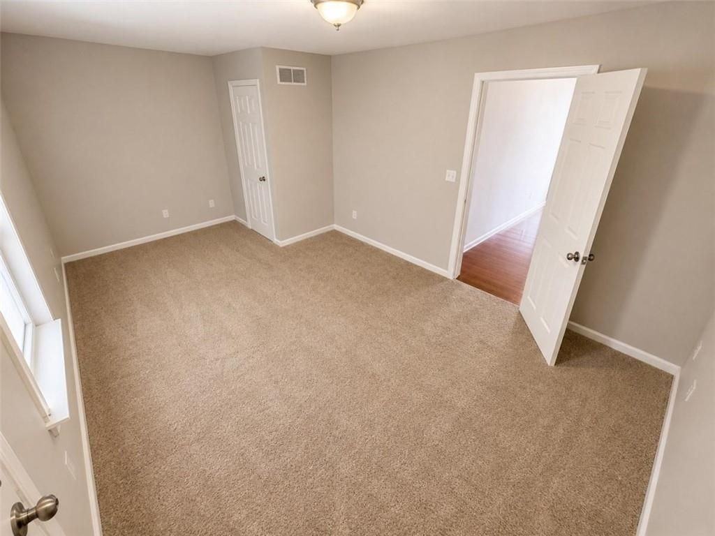 6764 Blackstone Pl - Photo 3 of 8