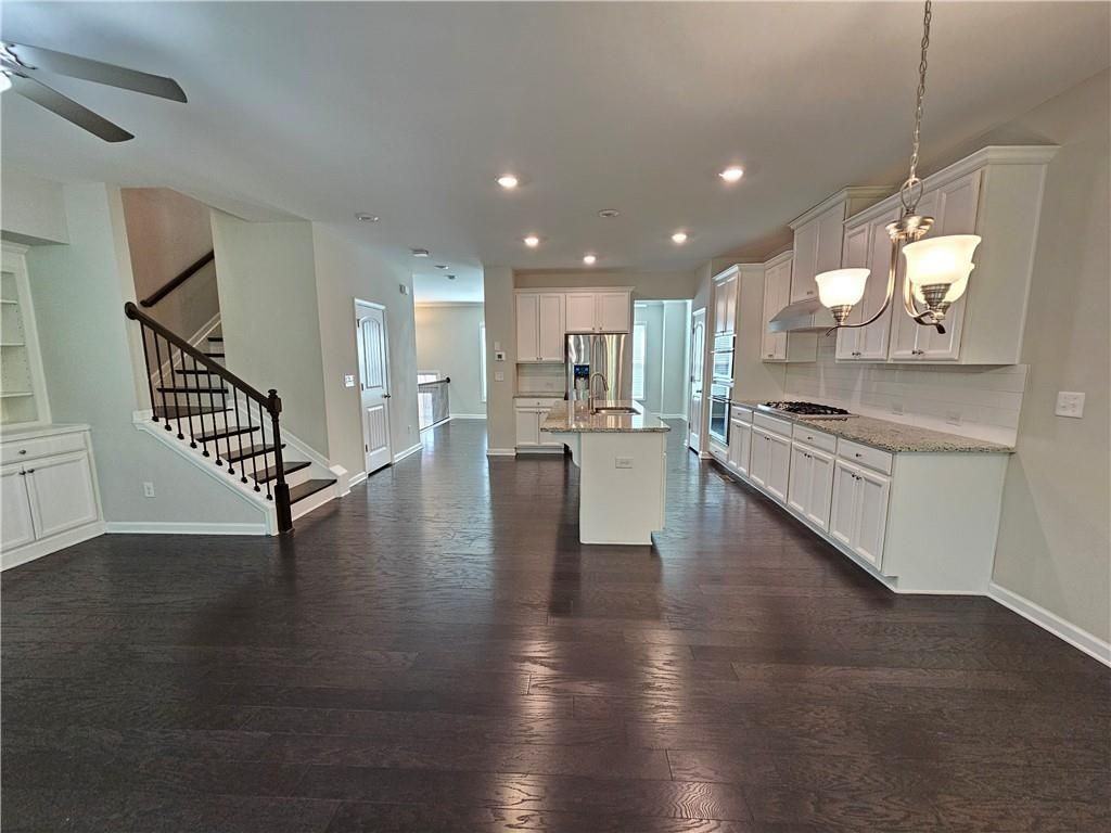 871 Sunset Park Dr - Photo 6 of 33