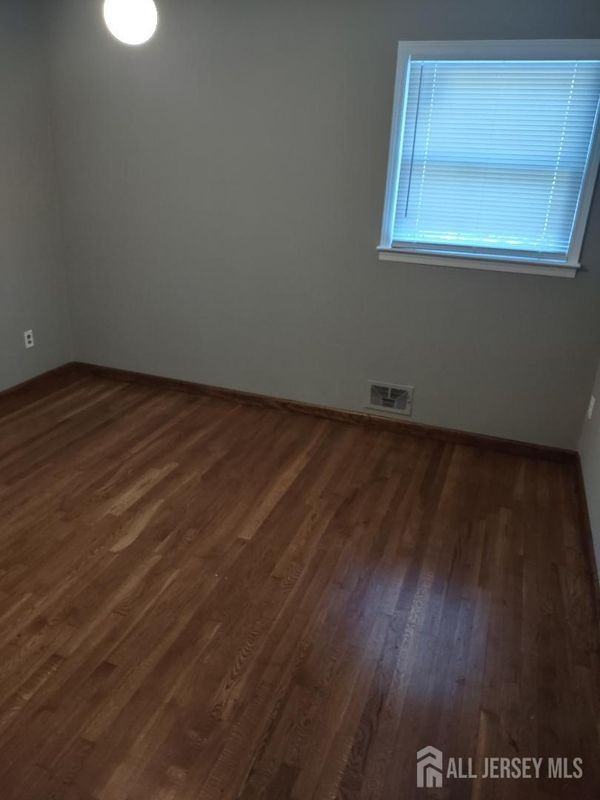 204 Marlin Dr - Photo 7 of 13