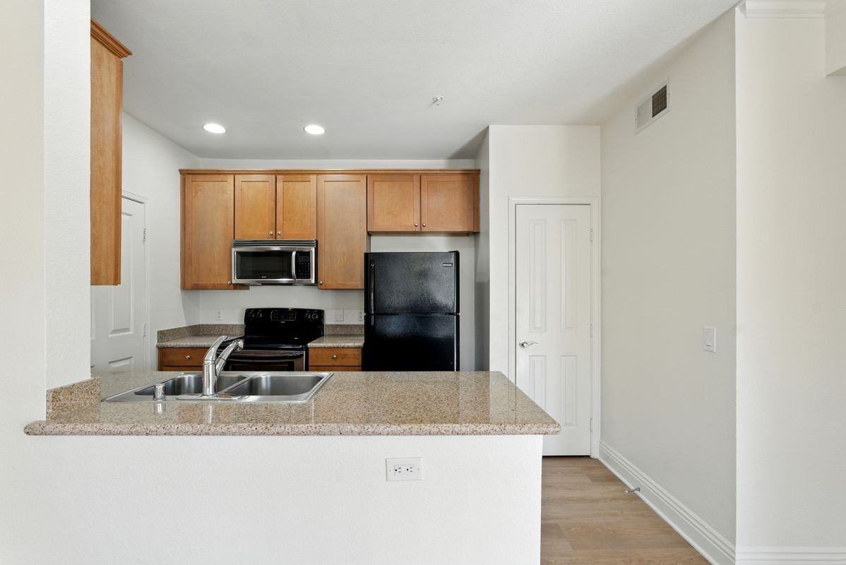 22681 Oakgrove ##225 - Photo 7 of 42