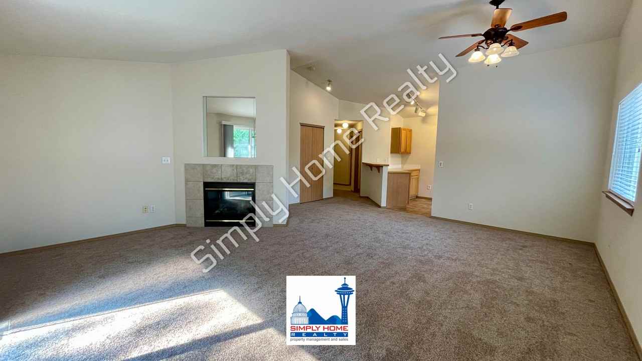 921 Avalon Ct Se - Photo 3 of 21