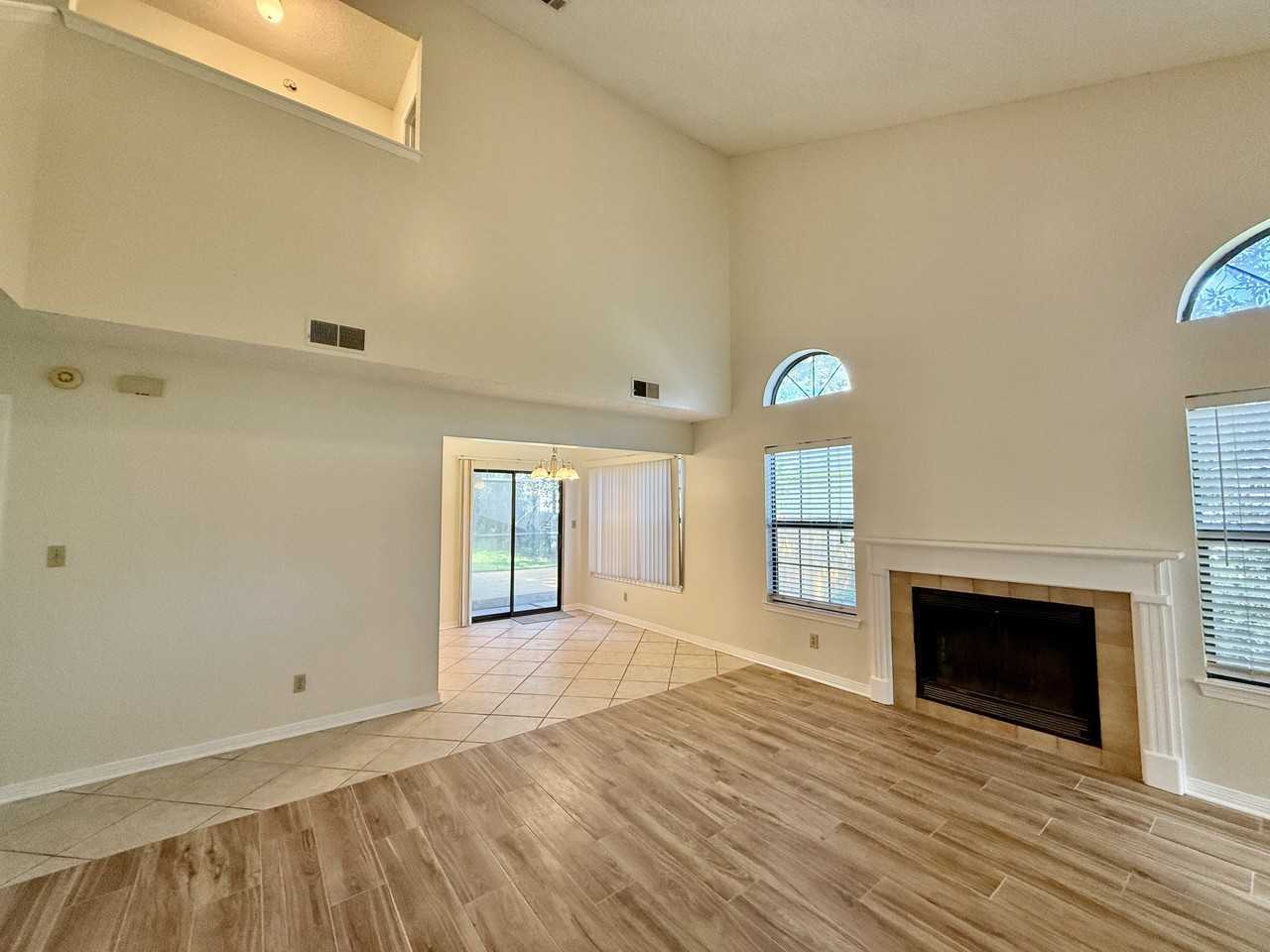 1516 Portside Dr - Photo 3 of 35
