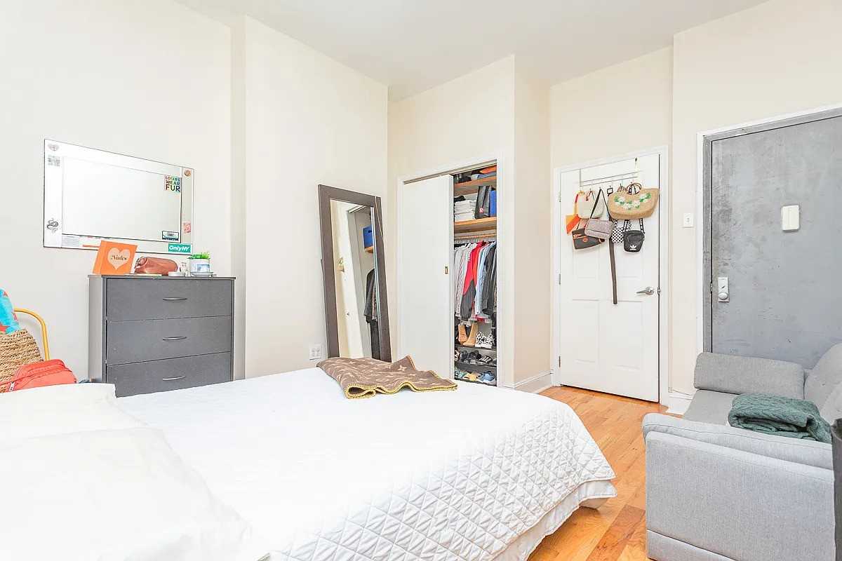 64 Saint Nicholas Ave - Photo 4 of 26