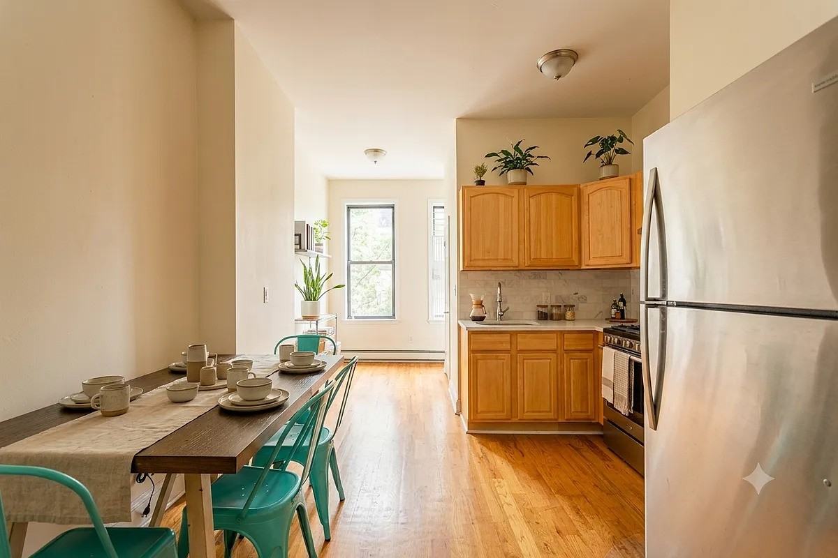 64 Saint Nicholas Ave - Photo 7 of 26
