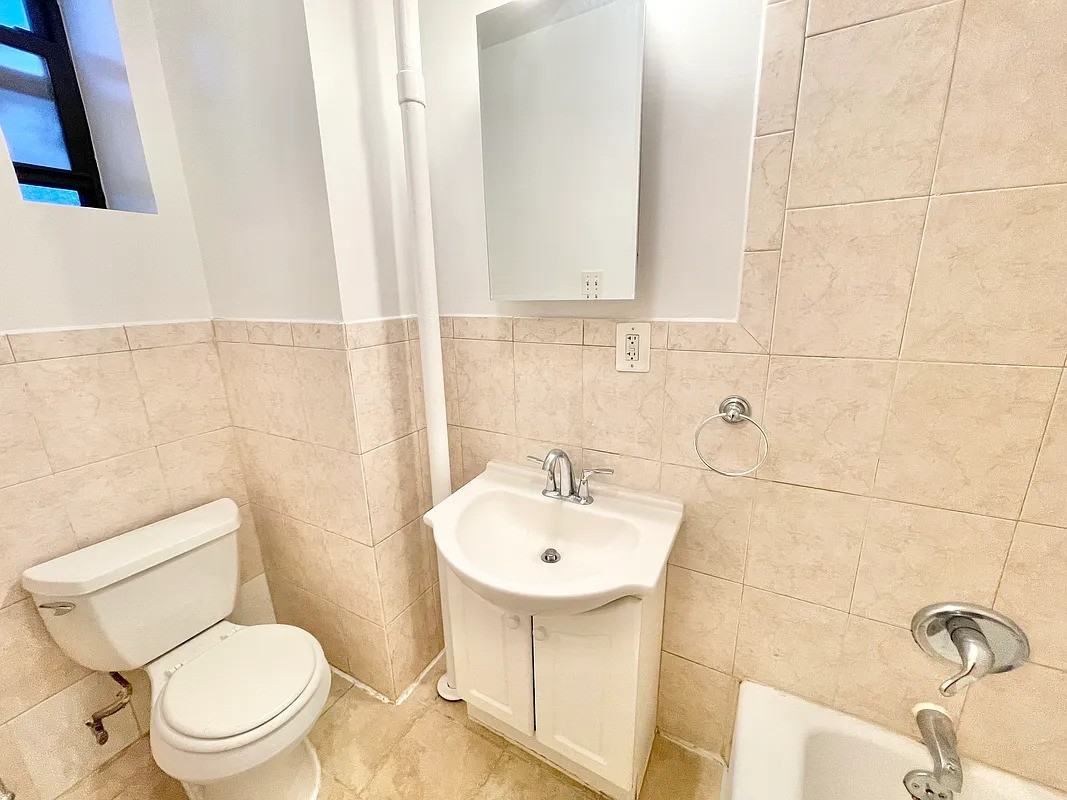 342 E 65th St - Photo 6 of 7