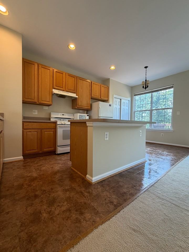 22218 Great Trail Terrace - Photo 5 of 17