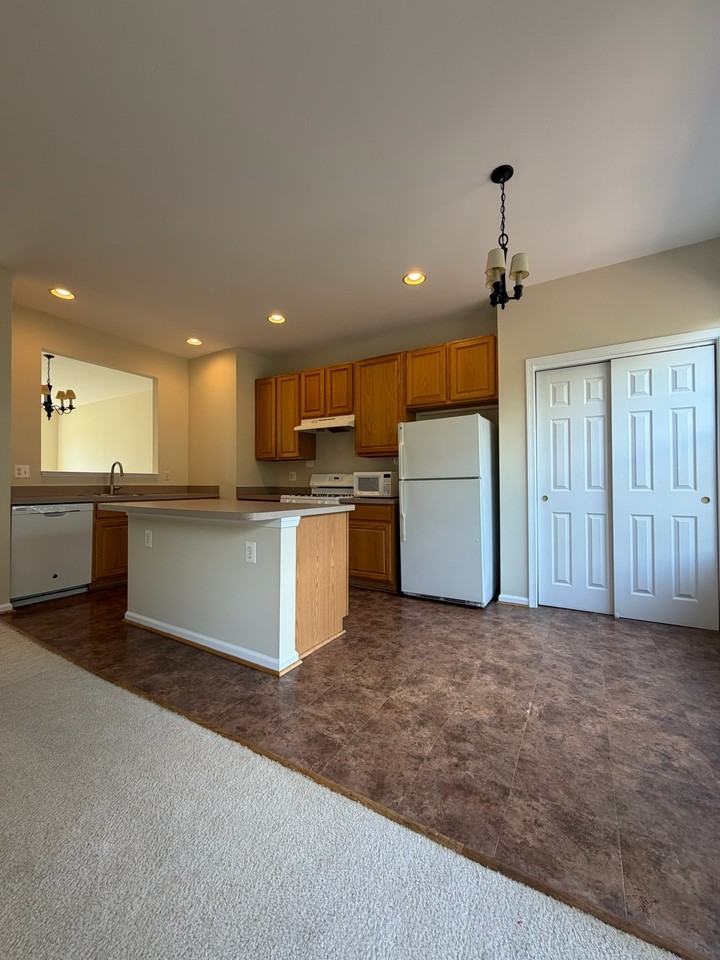 22218 Great Trail Terrace - Photo 6 of 17