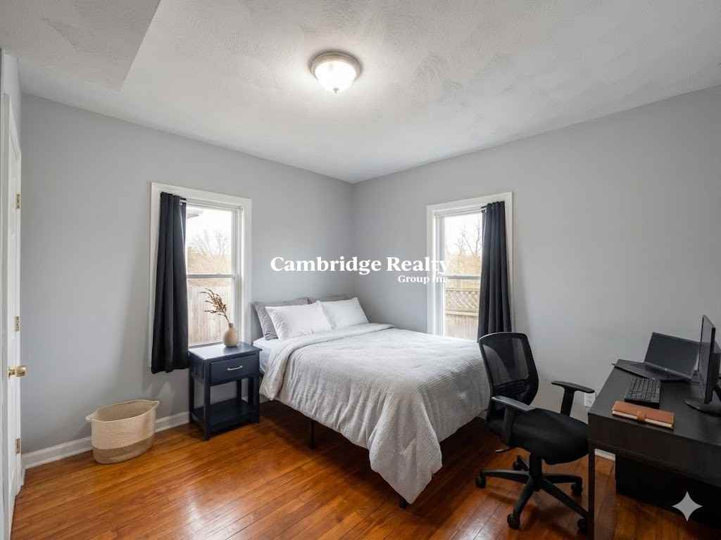 48 Derby St #1T - Photo 5 of 11