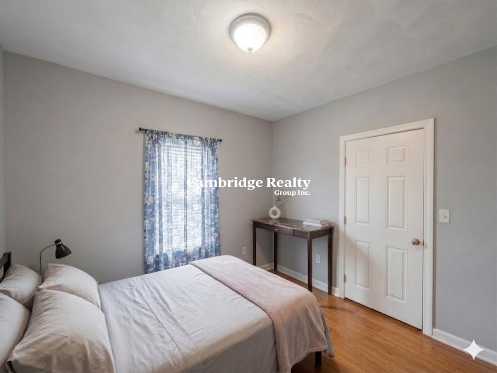 48 Derby St #1T - Photo 6 of 11