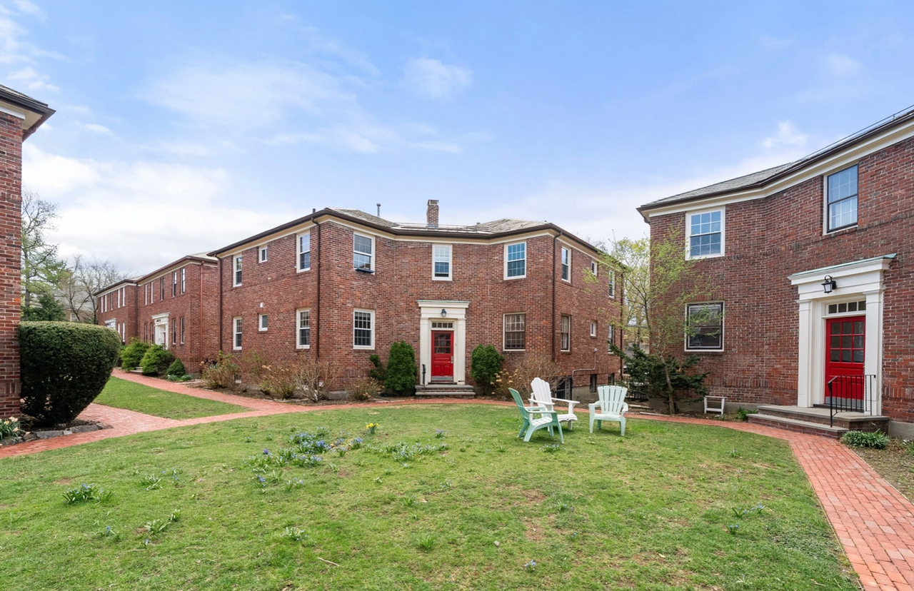 5 Garden Ct #1