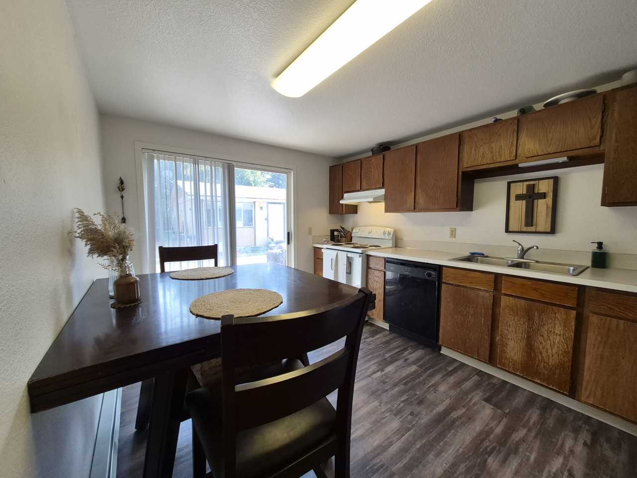 S Hanson Ave #1214 - Photo 7 of 16