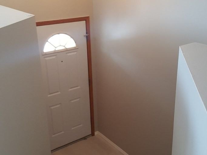 6007 63a St - Photo 2 of 16