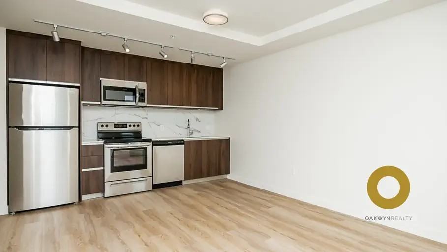 6137 Cambie St #701 - Photo 2 of 12