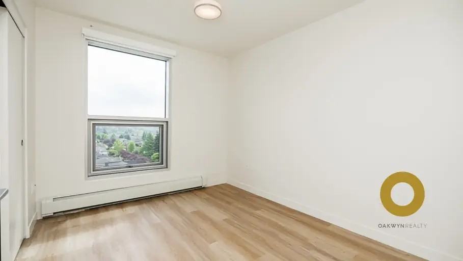 6137 Cambie St #701 - Photo 7 of 12