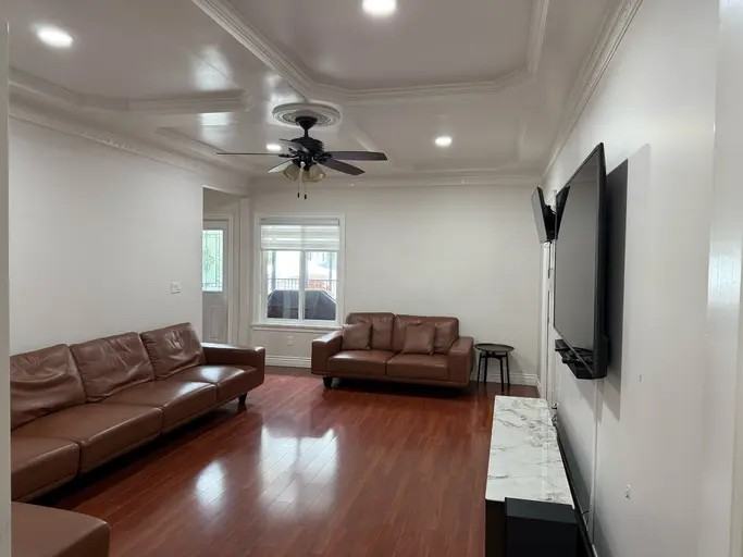 7029 Malvern Pl - Photo 6 of 15