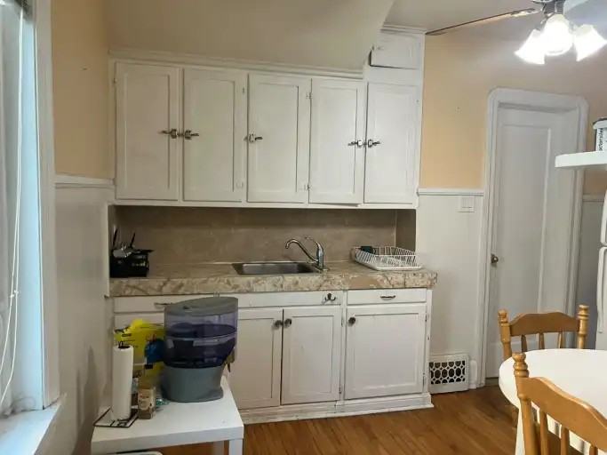 240 Cathedral Ave #1 - Photo 5 of 10