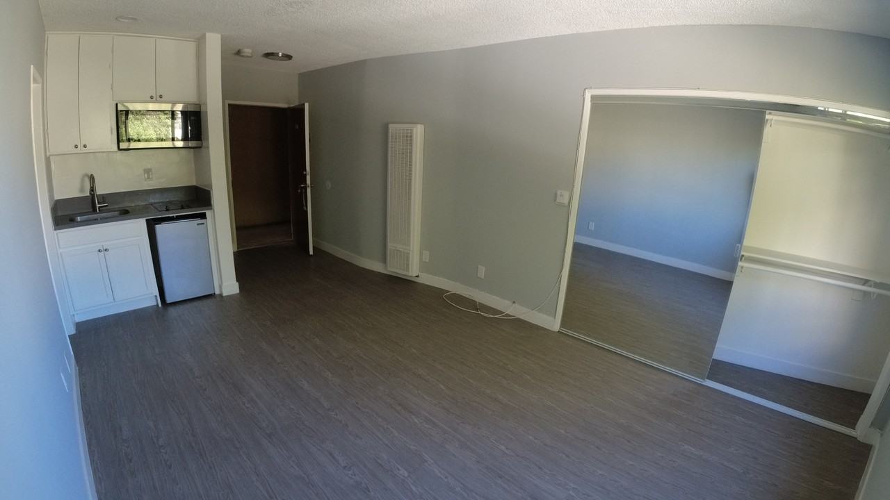 151 N Hoover St #12A - Photo 2 of 7