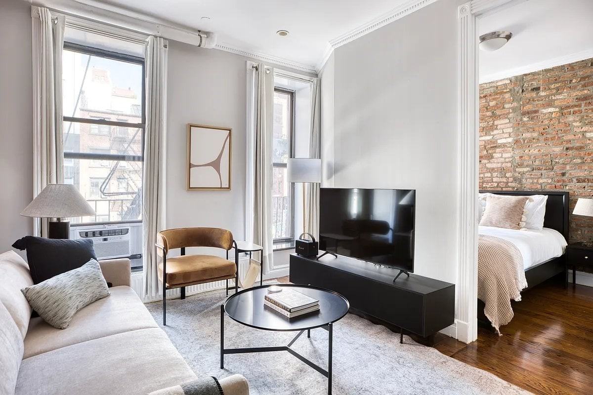 E 13th St #2G - Photo 5 of 13