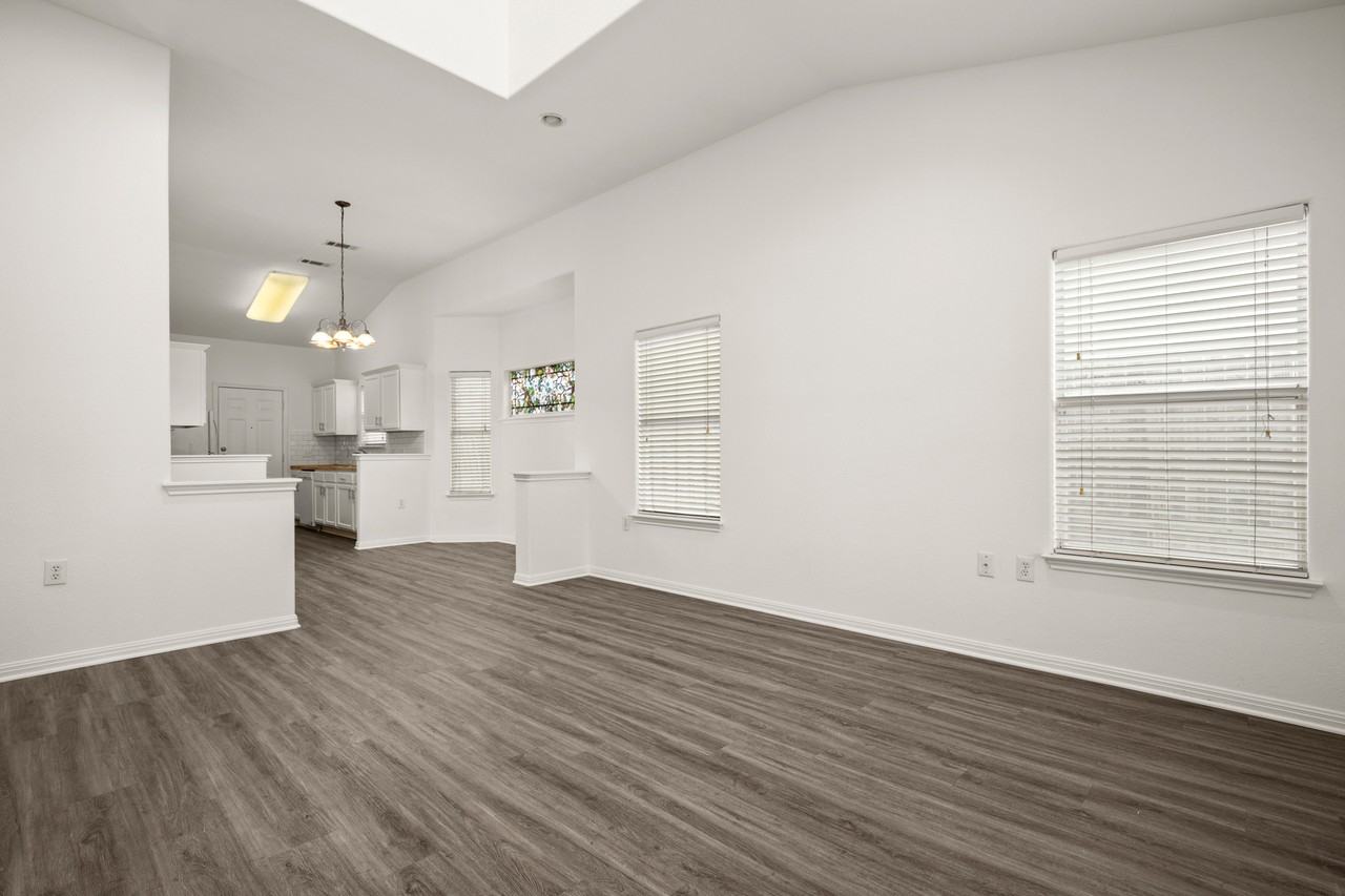 6337 Florencia Ln - Photo 6 of 20