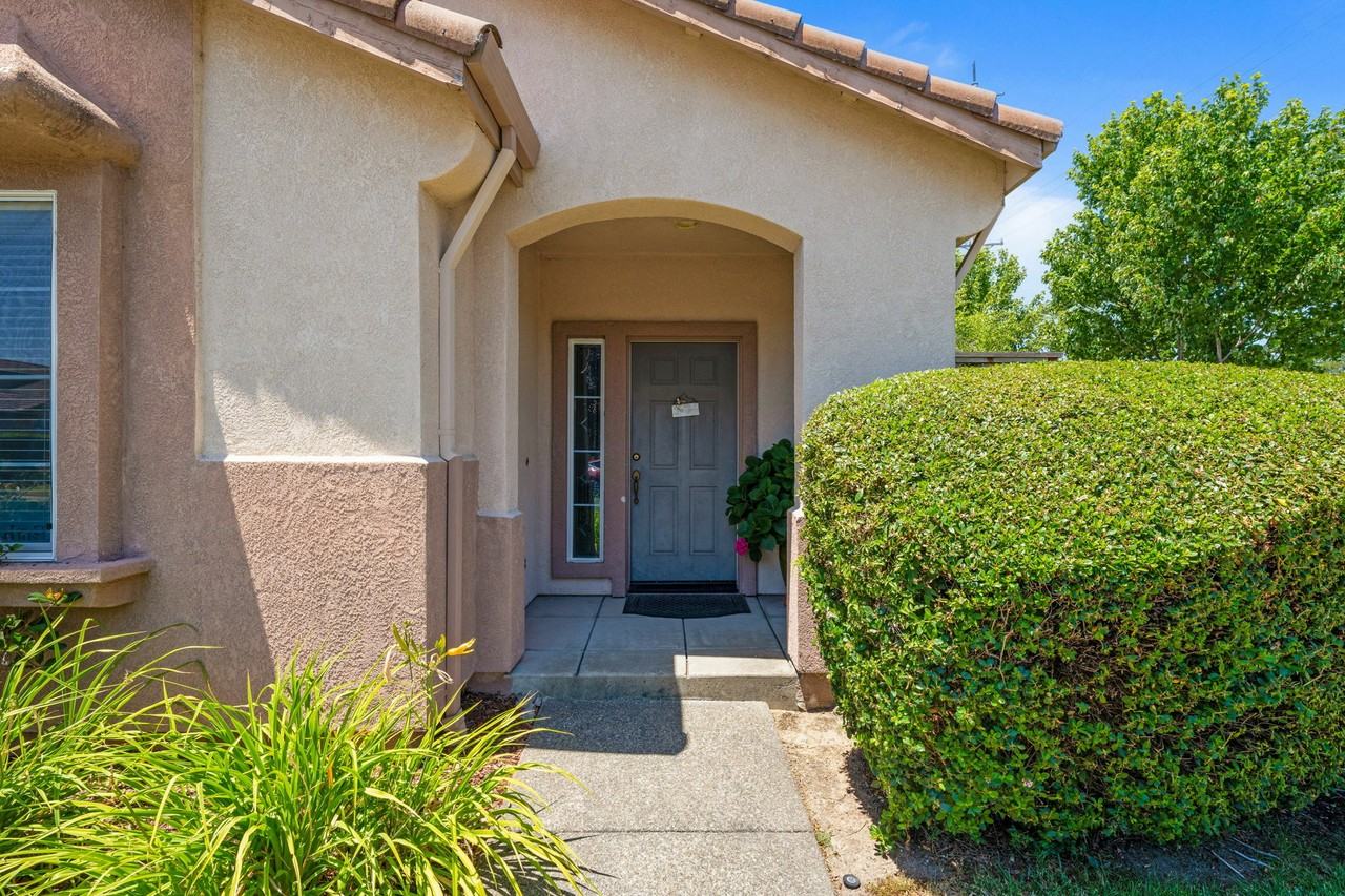 7145 17th Hole Dr - Photo 2 of 28