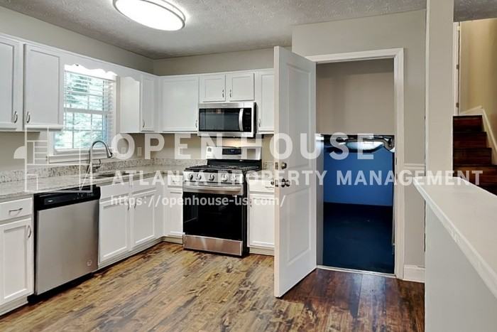 604 Dillon Dr - Photo 7 of 20