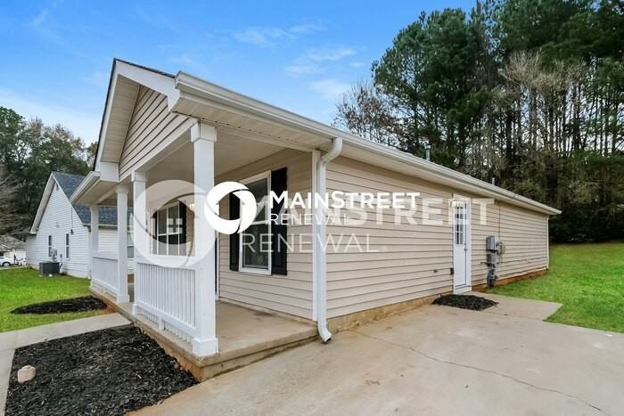 838 Tramore Dr - Photo 3 of 16