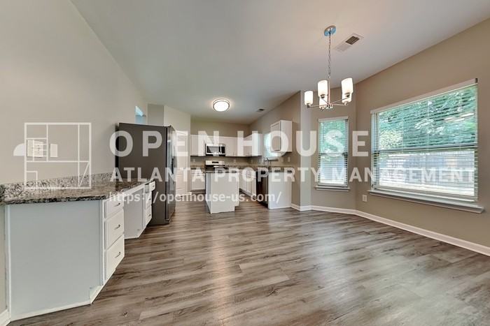 3947 Rosebud Park Dr - Photo 7 of 23