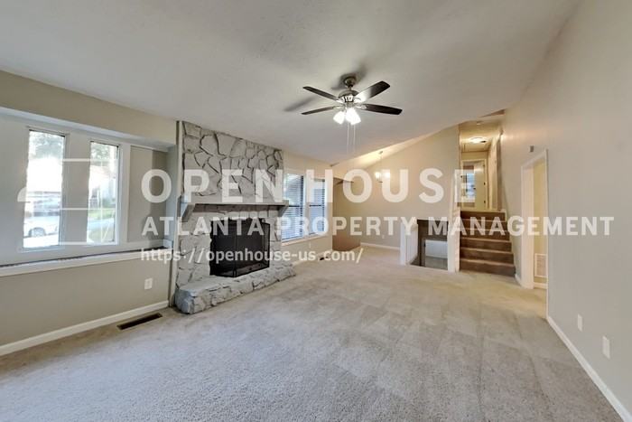 4094 Maxanne Dr Nw - Photo 4 of 26