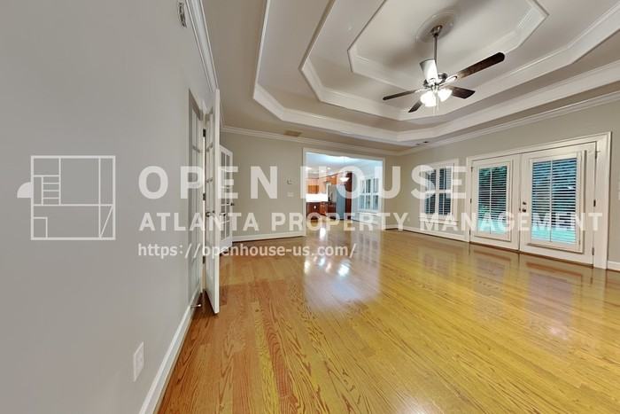 601 Peach Pl - Photo 4 of 23