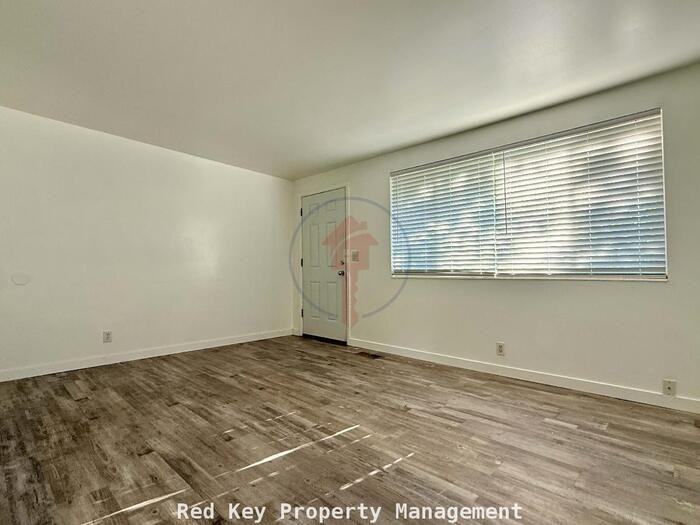 171 S Coleman St #A - Photo 3 of 12