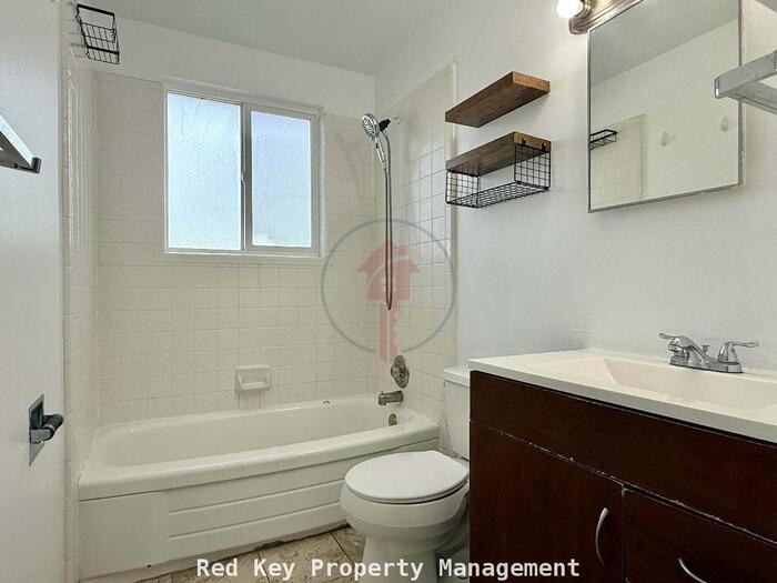 171 S Coleman St #A - Photo 7 of 12
