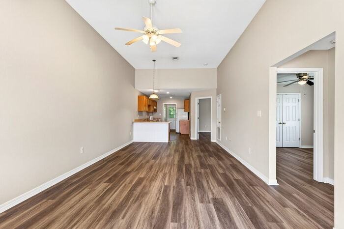 15119 Deer Creek Dr #B - Photo 5 of 28