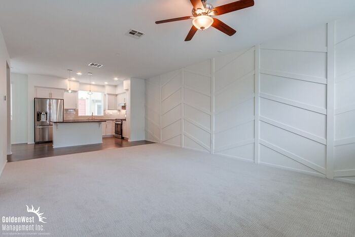 219 Antoni Gln #1208 - Photo 3 of 21
