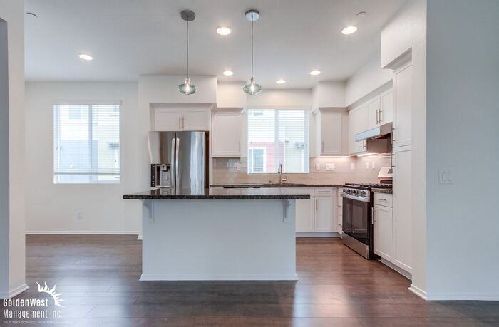 219 Antoni Gln #1208 - Photo 5 of 21