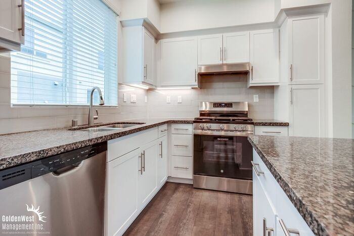 219 Antoni Gln #1208 - Photo 6 of 21