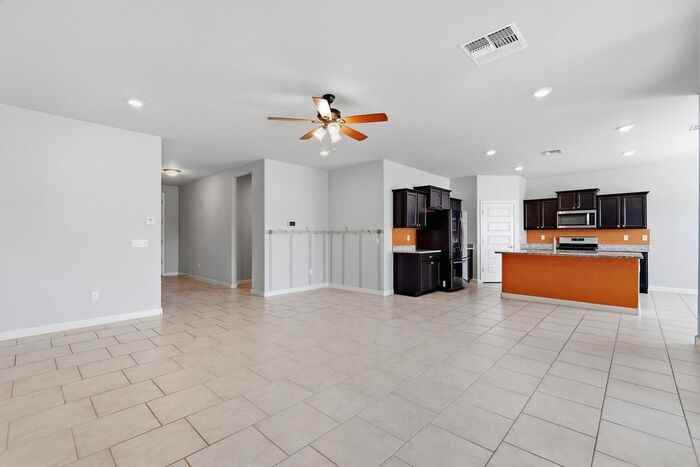 17985 S Whispering Glen Path - Photo 6 of 37